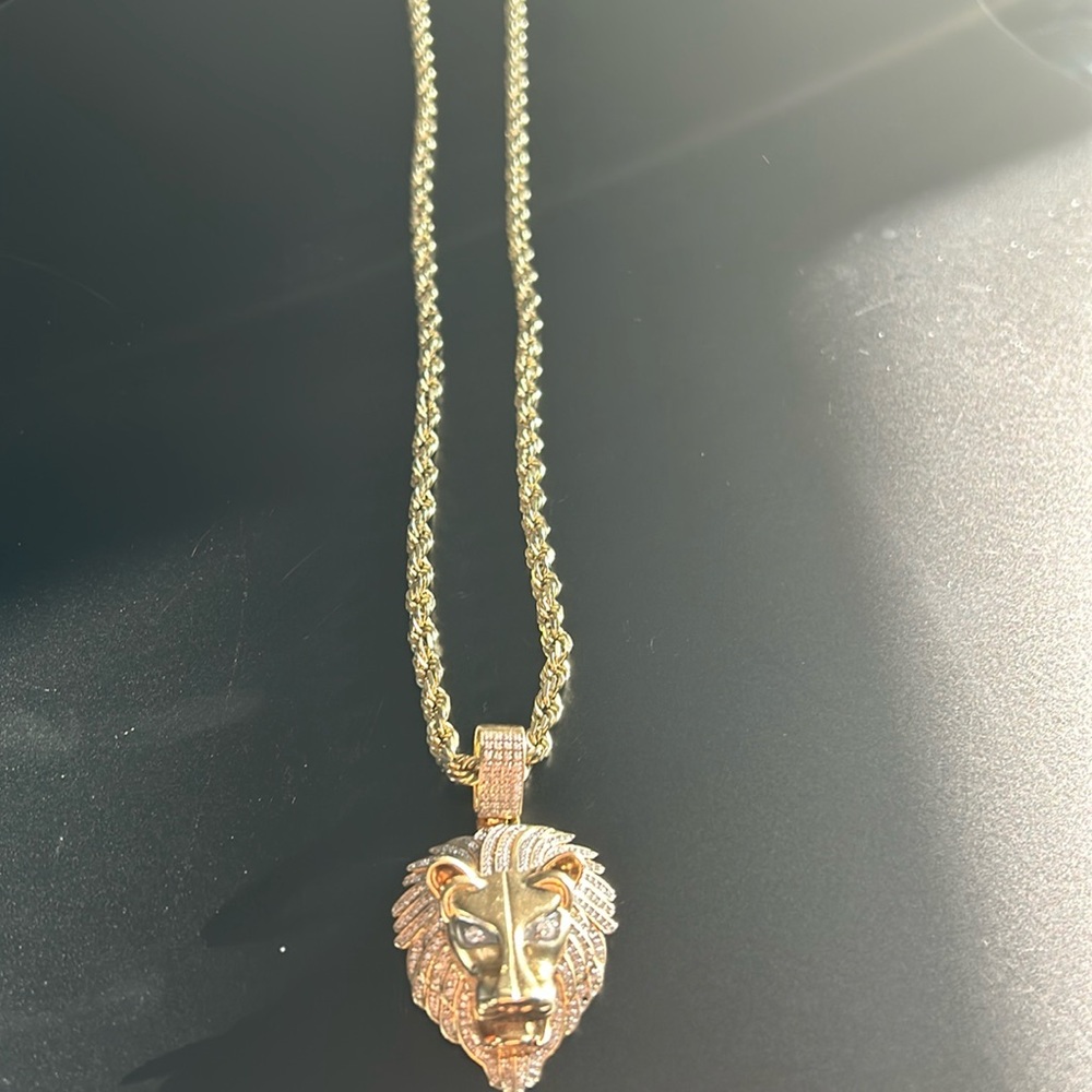Real gold chain real diamonds